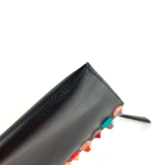 FENDI 8M0370 L-shaped zipper pouch with studs and a flat clutch logo. Leather... - Picture 3 of 12